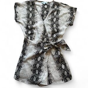 She + Sky Wrap Skort Snake Print Short Sleeve Romper with Tie Waist Size Small